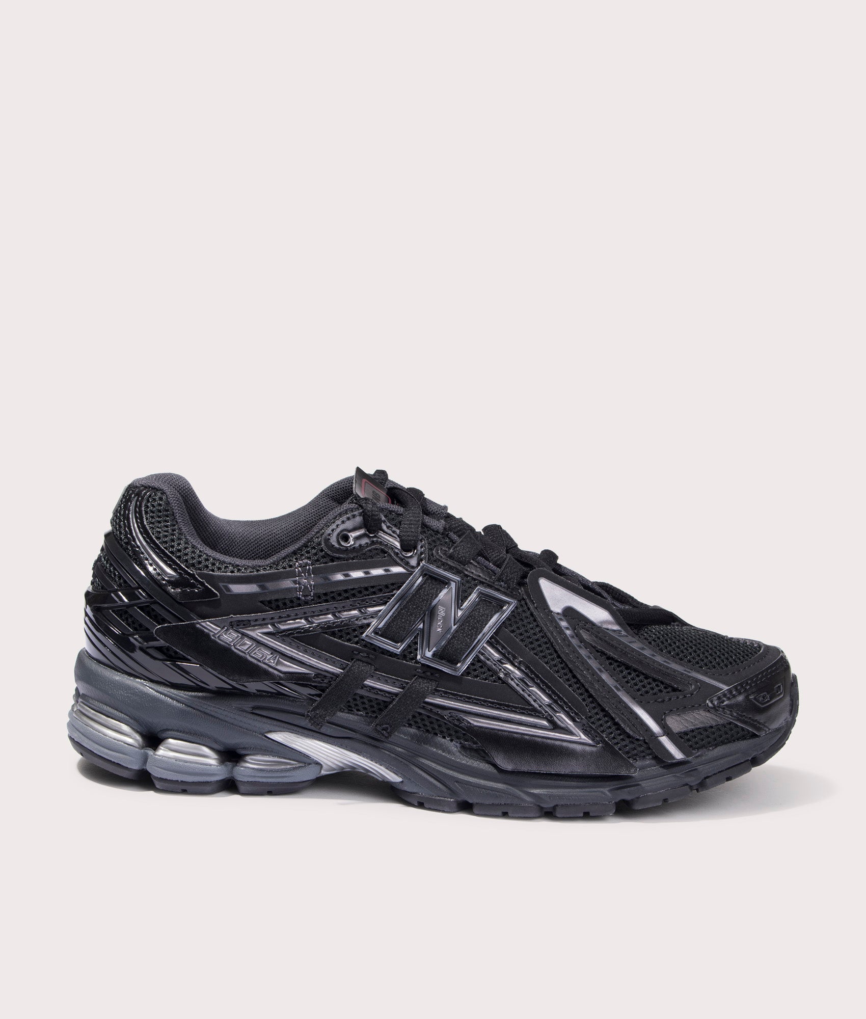 スニーカー New Balance Sneaker 1906A Tech Explosion Black 1906A Tech Explosion Sneakers in Black | New Balance | EQVVS