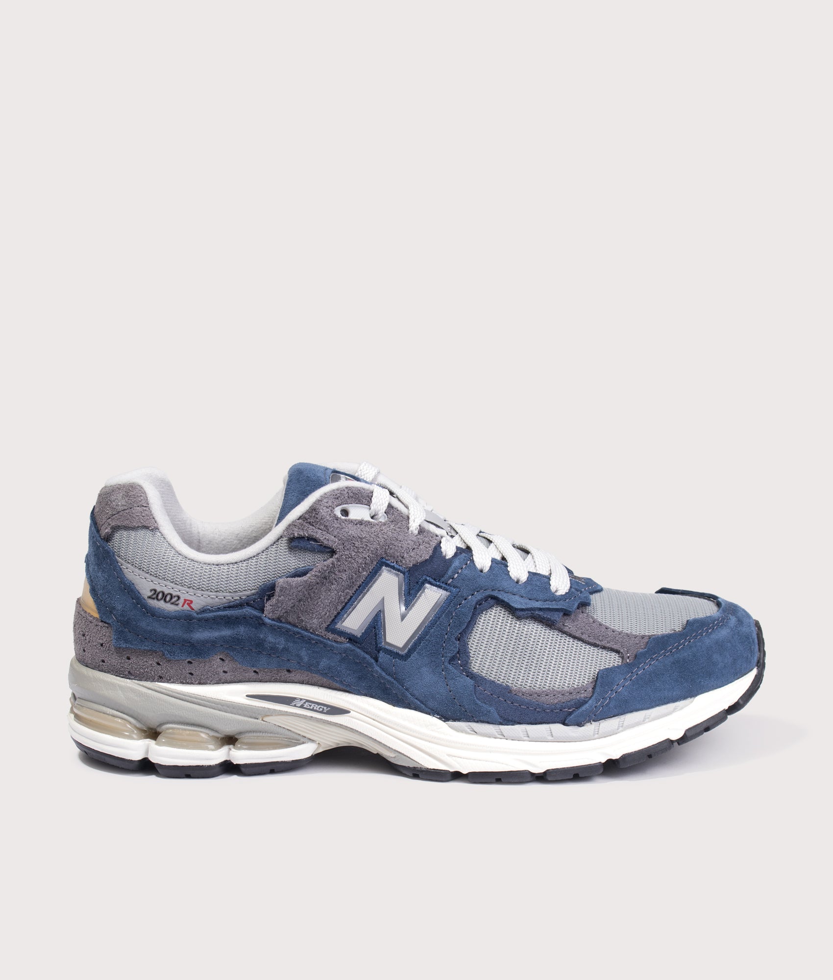 2002D Protection Pack Sneakers in NB Navy | New Balance | EQVVS
