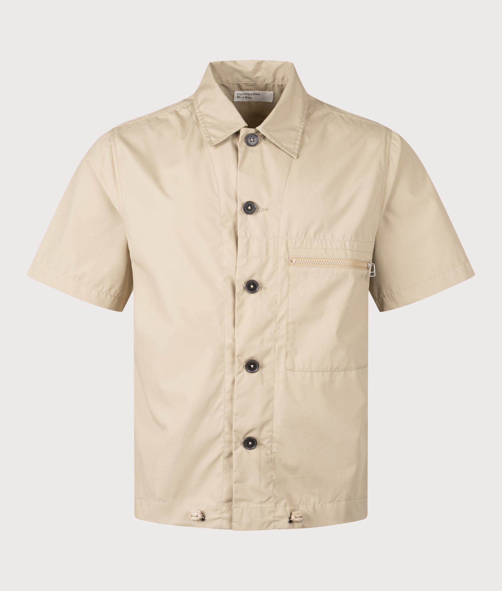 [新品]Silk Short Sleeve Overshirt Recycled Polytech Z Tech Overshirt in Sand | Universal Works | EQVVS