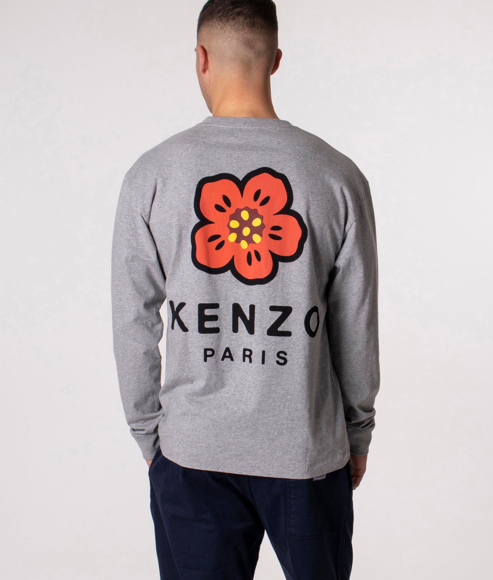 KENZO 2022 春夏前導系列「Denim boke flower」海棠花單品正式發售，快閃店「微風信義2F」同步展開！