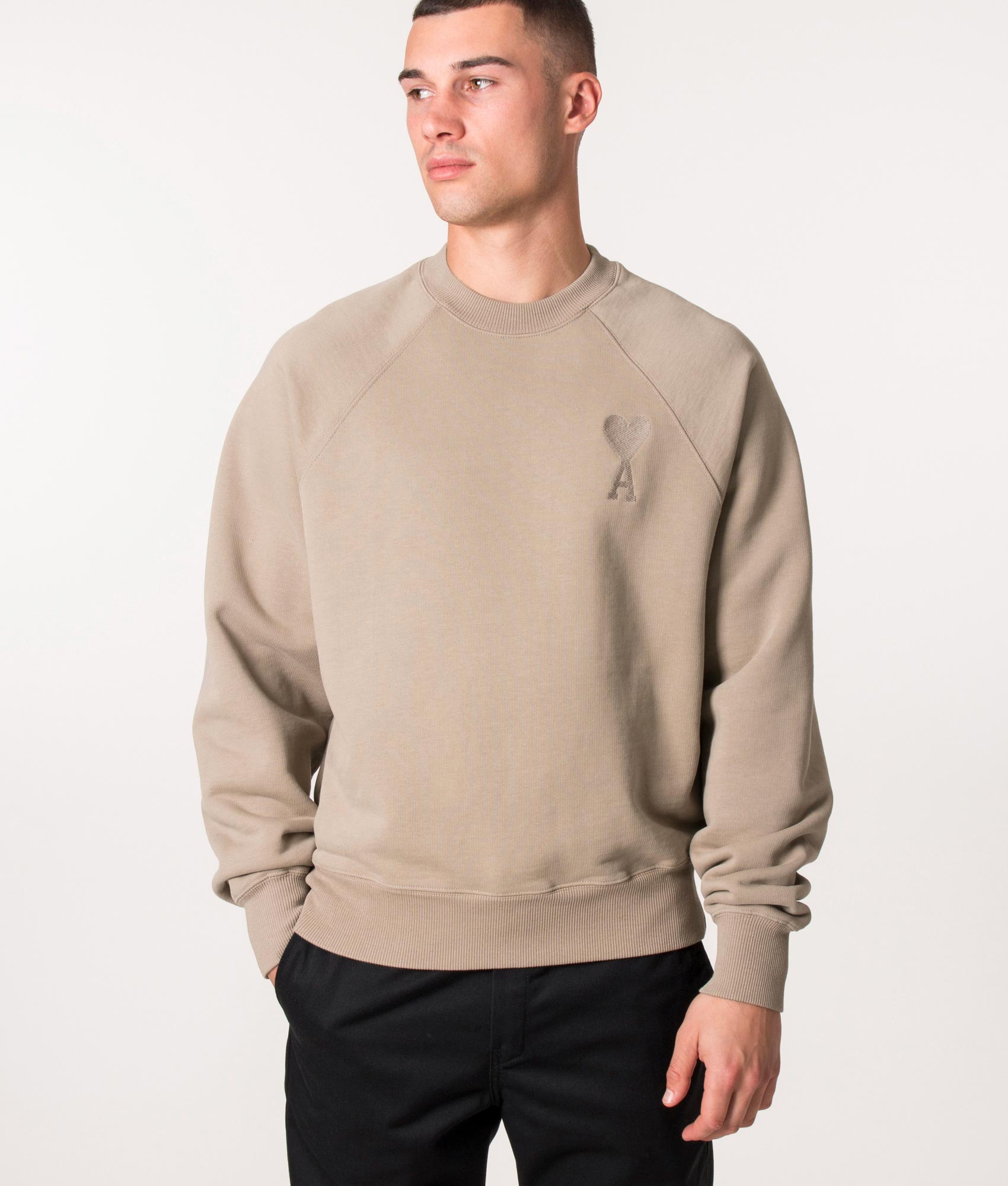 AMI｜CREWNECKS (USW002 747 001) AMI Crew Neck Sweatshirt - Red - USW002-747