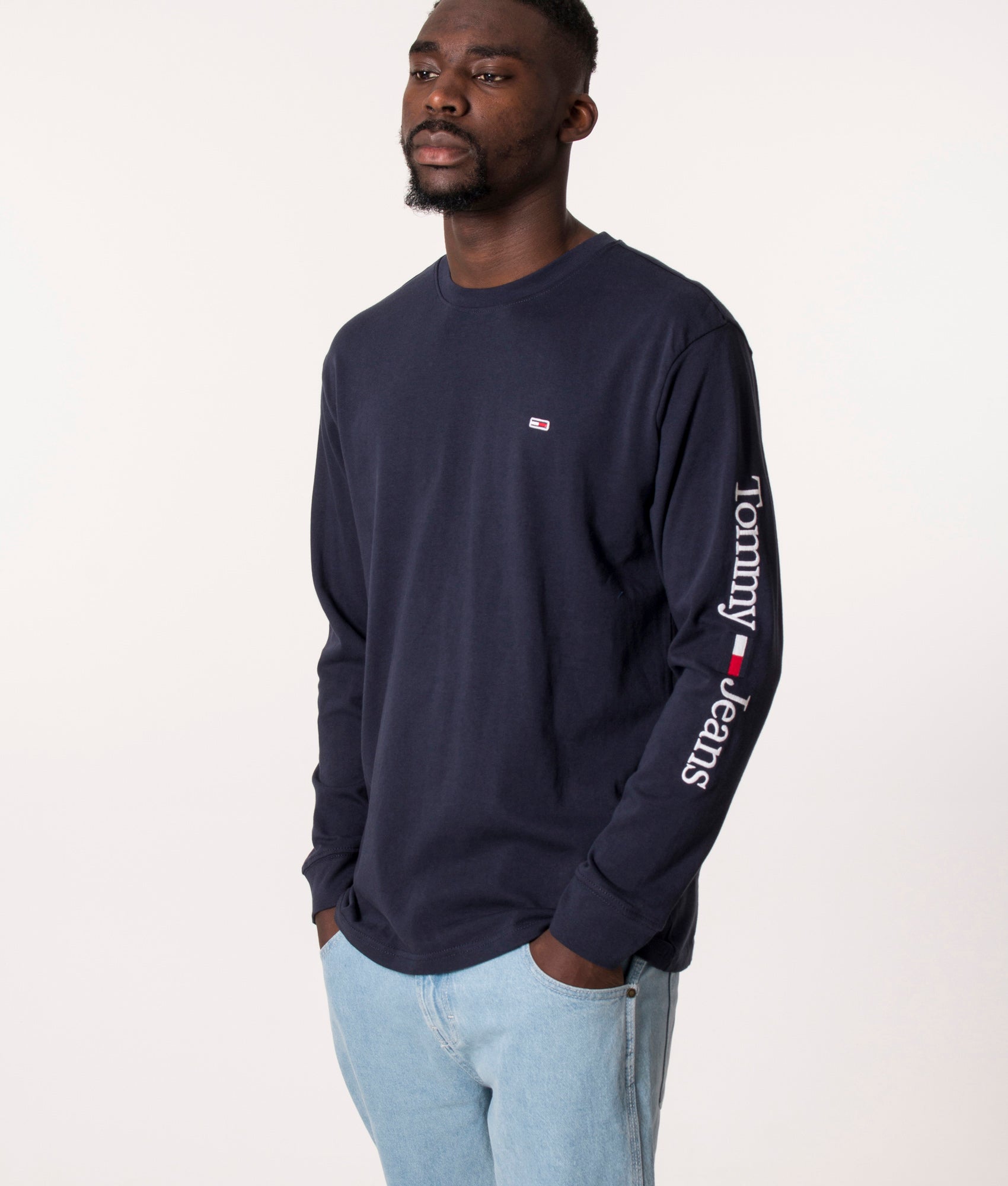 Long Sleeve Classic Serif Linear T-Shirt Navy | Tommy Jeans | EQVVS