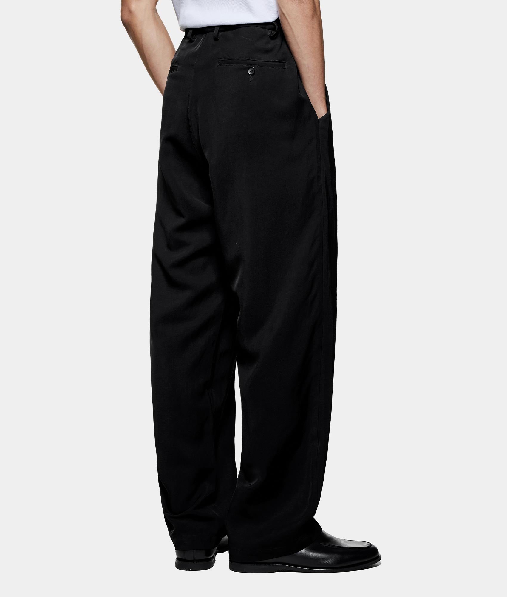 Viscose Linen Wide Fit Suit Pants. Shot by EQVVS. Back model shot.