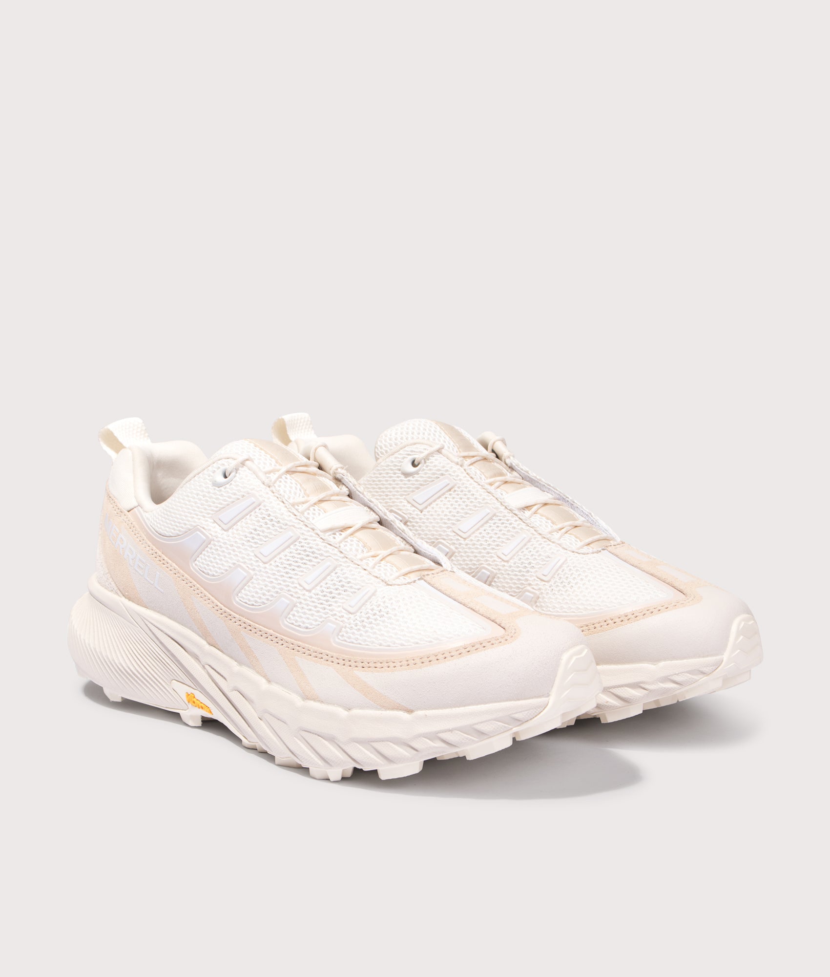 Agility Peak 5 Trek Se Trainers. Shot by EQVVS. Front shot.