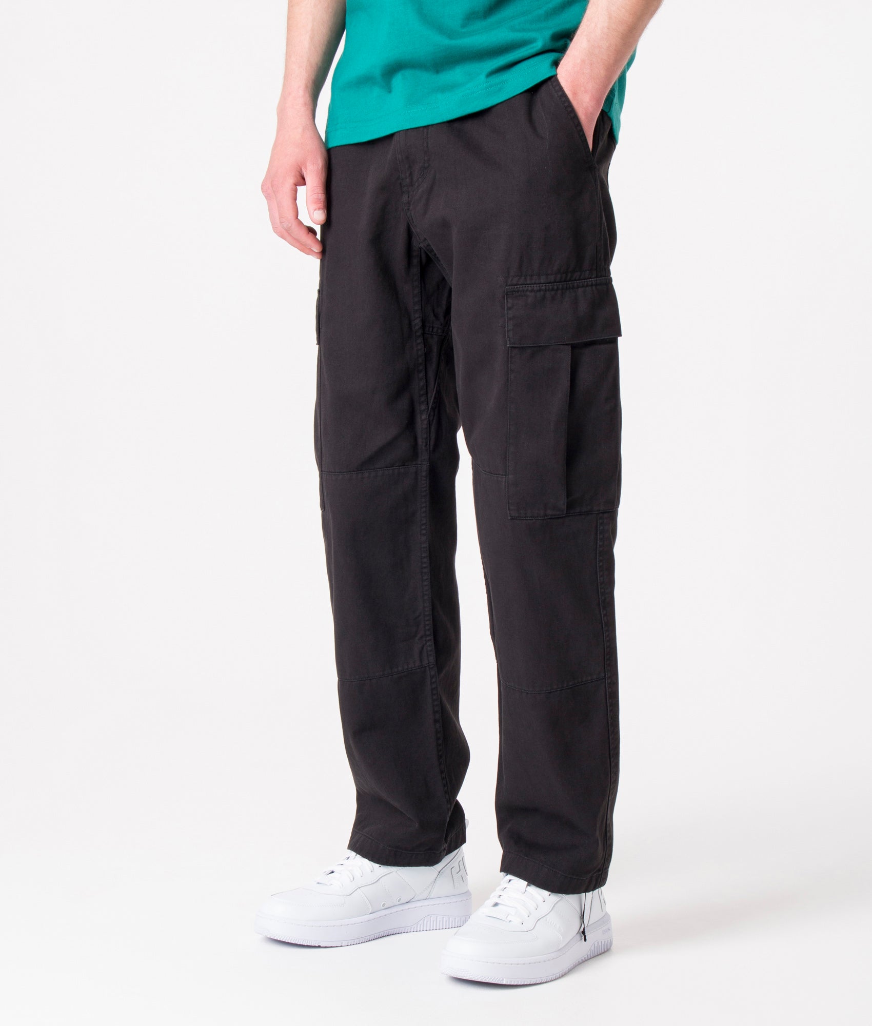Relaxed-Fit-Cargo-Pants-Black-Gramicci-EQVVS 