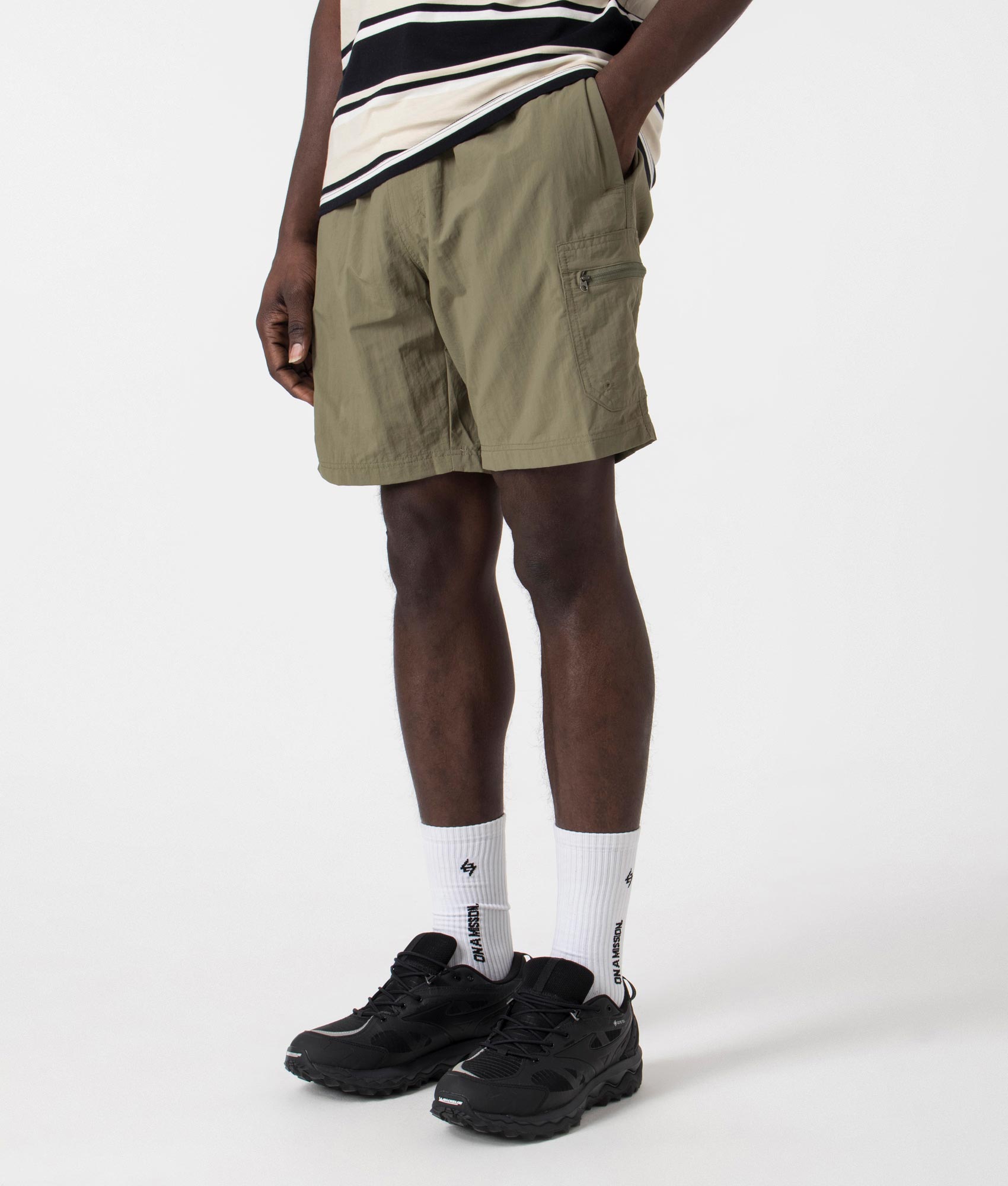 Columbia mountaindale short in 397 stone green  with belt detail side front shot at EQVVS