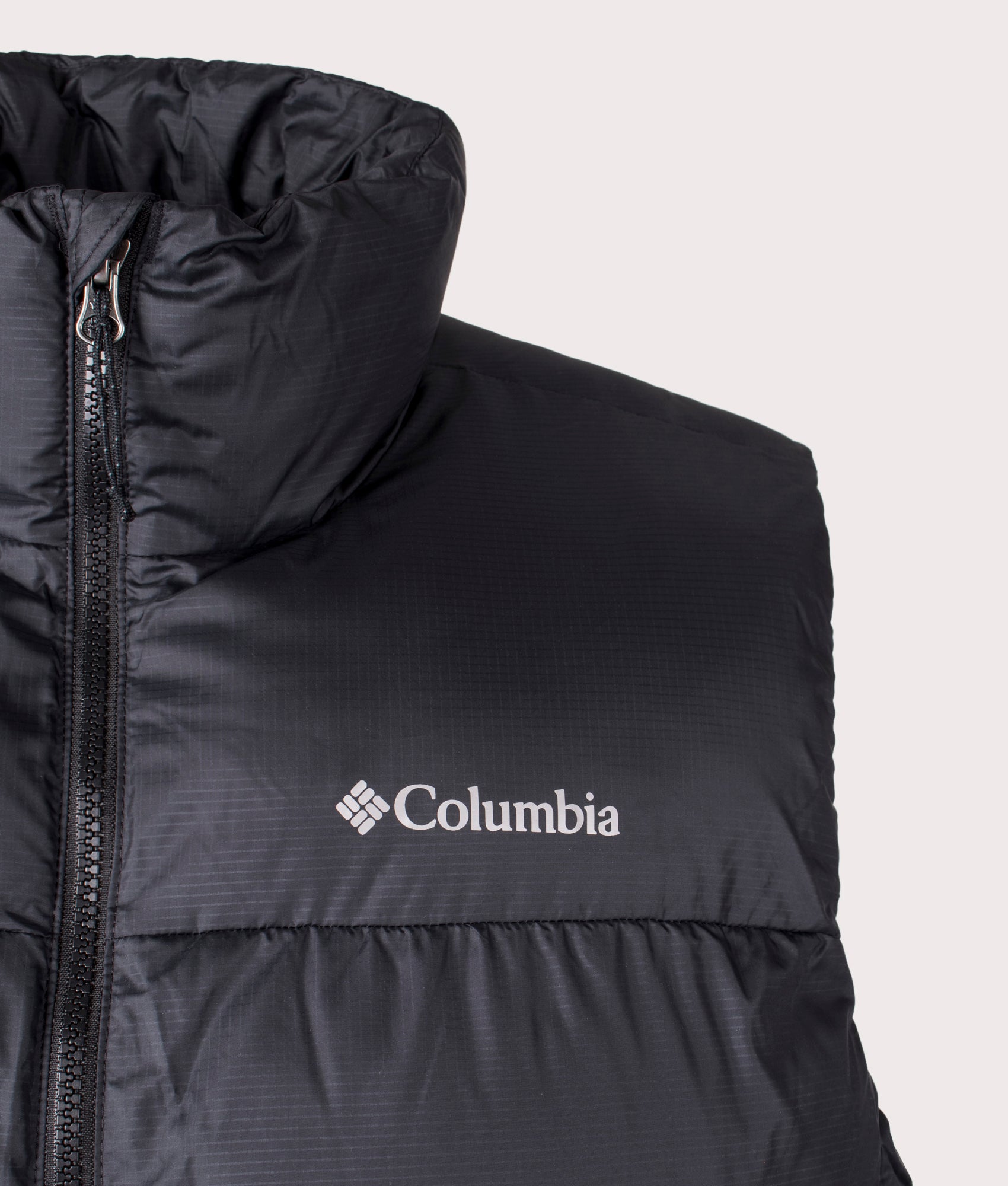Columbia, puffect lll vest, black, EQVVS Menswear, detailed photo shot