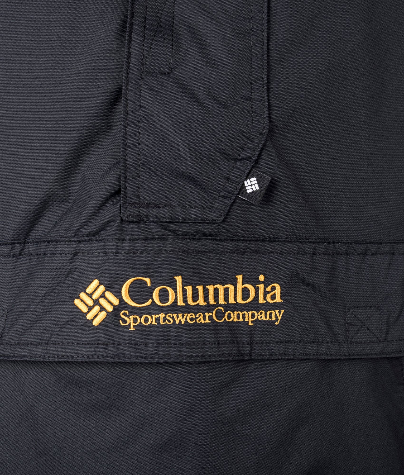 Columbia, challenger ll insulated pullover, black/ camel brown, EQVVS Menswear, detailed photo shot