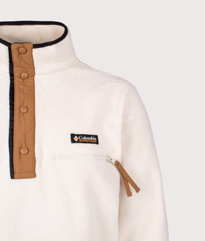 Helvetia II Half Snap Fleece Sweatshirt in Chalk | Columbia | Shot at EQVVS | Front detail shot 