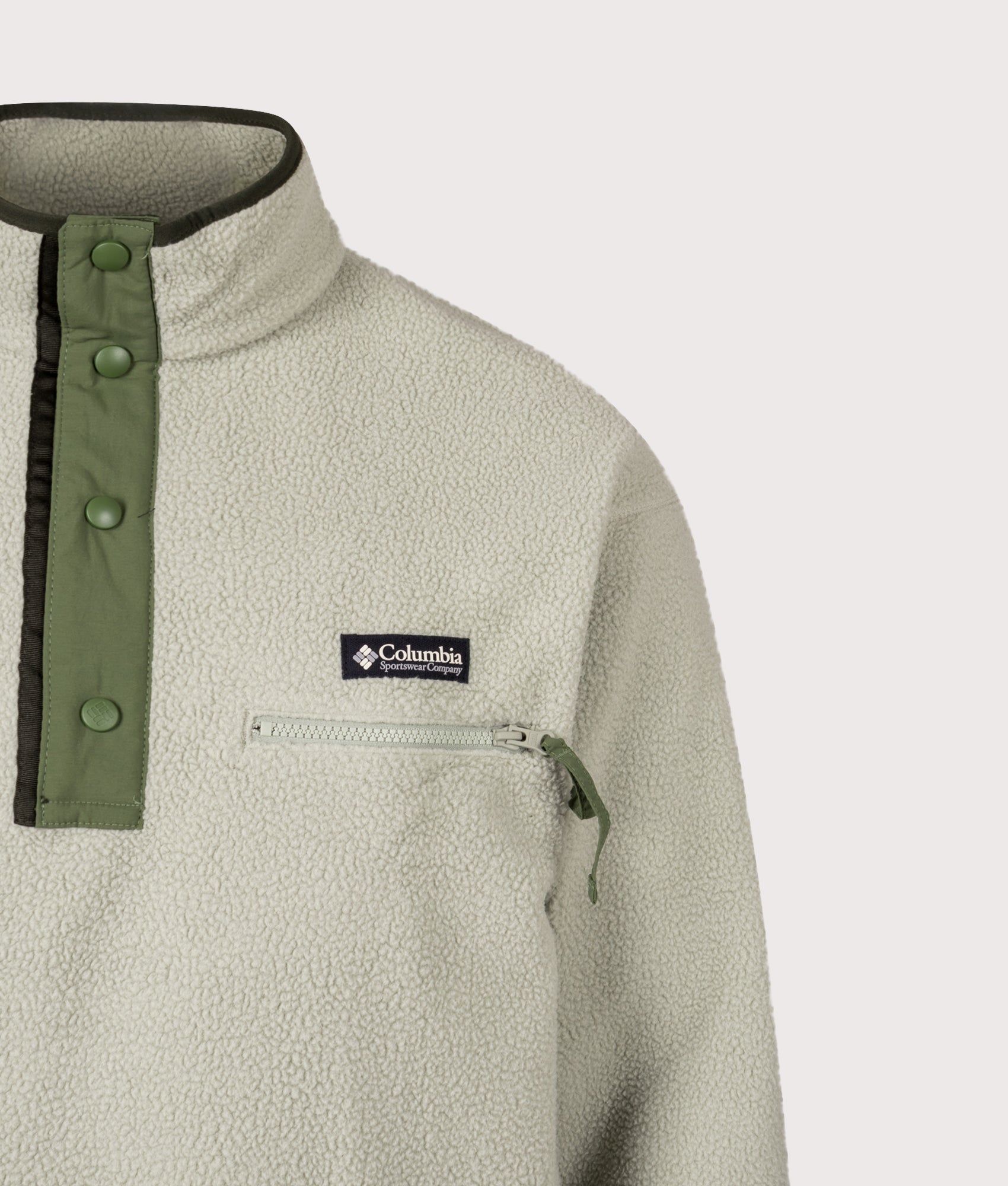 Helvetia II Half Snap Fleece Sweatshirt in Safari. | Columbia | Shot at EQVVS | Front detail 