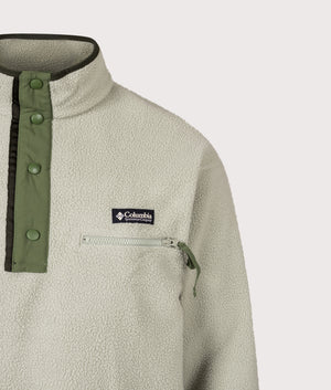 Helvetia II Half Snap Fleece Sweatshirt in Safari. | Columbia | Shot at EQVVS | Front detail 