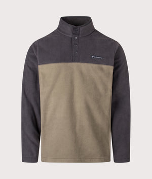 Steens Mountain Half Snap II Sweatshirt in Stone Green/ Shark | Columbia | Shot at EQVVS | Front shot 