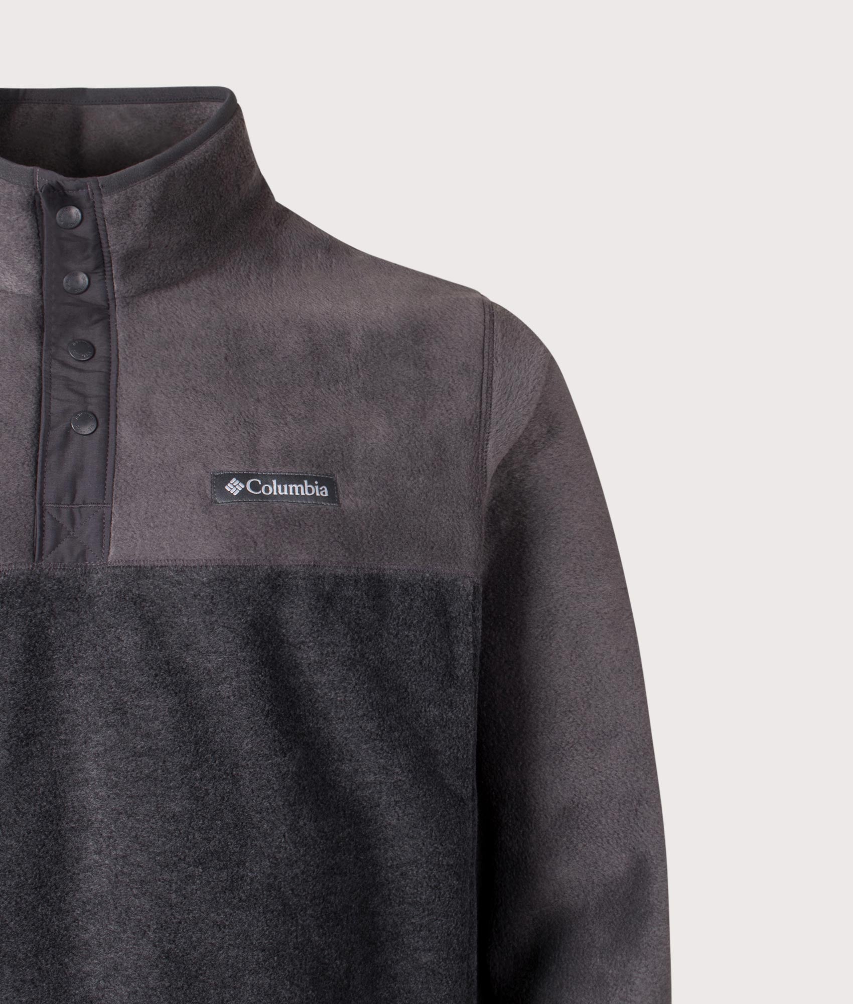 Steens Mountain Half Snap II Sweatshirt in Charcoal Heather/Shark | Columbia | Shot at EQVVS | Front angle shot 