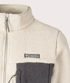 Columbia, Mountainside Heavyweight Fleece, ancient fossil, EQVVS Menswear, detailed photo shot