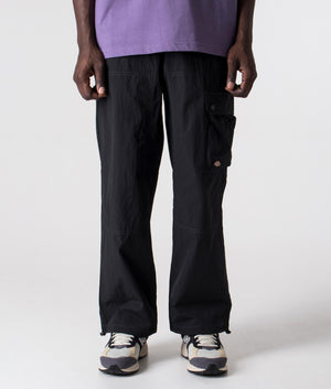 Relaxed-Fit-Jackson-Cargo-Pants-Black-Dickies-EQVVS model front image