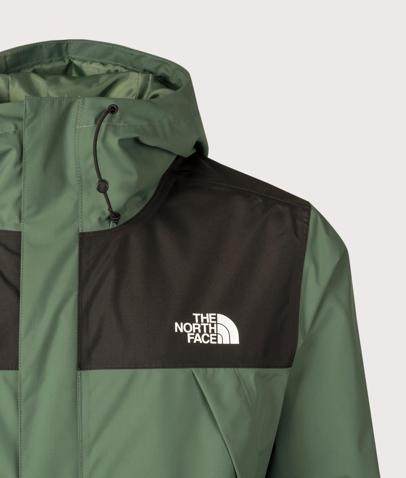 The North Face, Antora Jacket, Duck Green/TNF Black, Eqvvs Menswear, detailed  shot angle