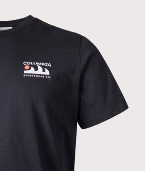 Explorers Canyon Back T-Shirt in Black/ Peaks and Waves. | 100% Cotton | Columbia | Shot at EQVVS | Front detail shot 