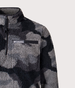 Rugged Ridge High Pile Quarter Zip Sweatshirt in Black Mod Camo. | Columbia | Shot at EQVVS | Front detail shot 