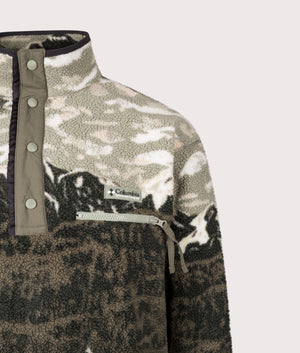 Helvetia II Printed Half Snap Fleece Sweatshirt in Camel Brown Sisters | Columbia | Shot at EQVVS | Front detail shot