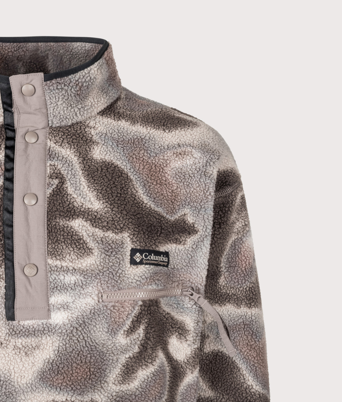 Columbia Regular Fit Helvetia II Printed Half Snap Fleece in Iron Dyeflow at EQVVS Menswear. Detail shot.