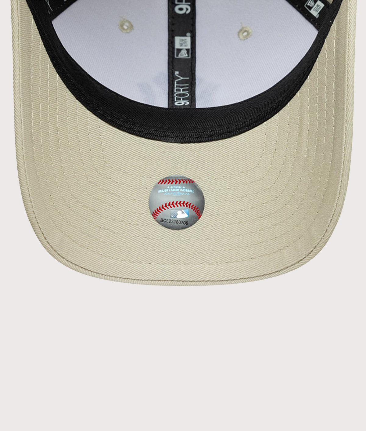 New Era New York Yankees MLB 9FORTY M-Crown Cap in Cream at EQVVS Menswear. Detail shot.