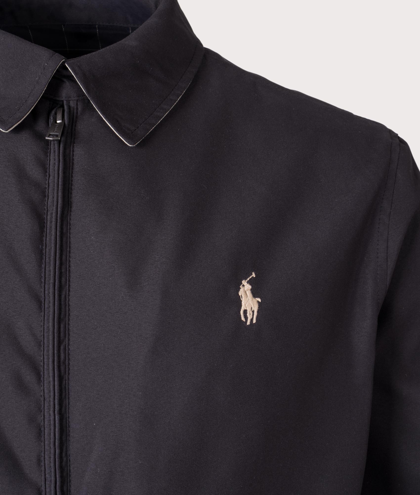 Bi-Swing-Windbreaker-Black-Polo-Ralph-Lauren-EQVVS-Detail-Image
