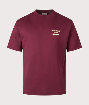 Le T-Shirt Slogan by Drôle de Monsieur in Wine. Shot by EQVVS. Front shot.