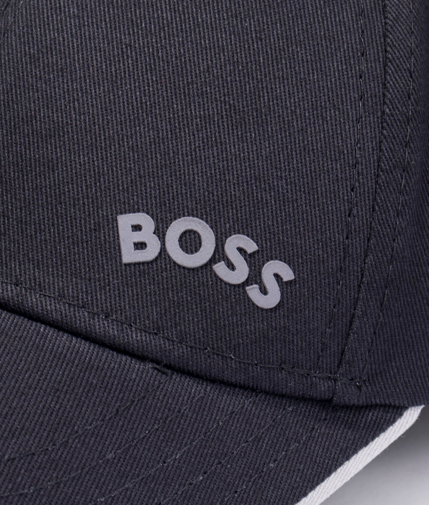 Bold-Curved-Cap-Black-BOSS-EQVVS