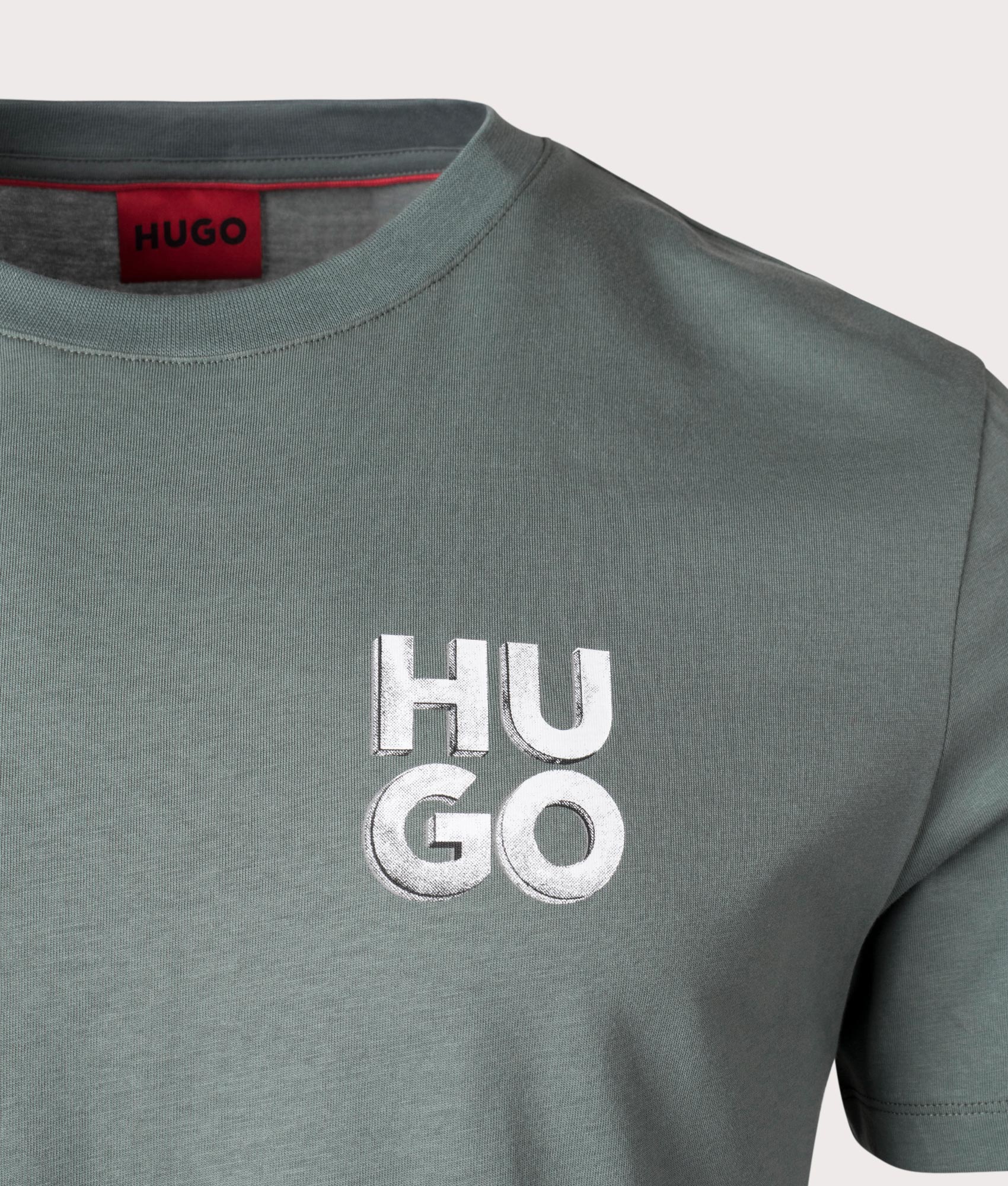 Detzington241 T-Shirt Dark Green, HUGO, EQVVS, Mannequin detail shot 