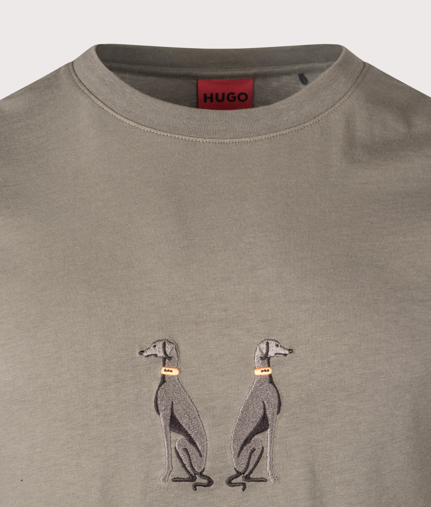 Dugolini T-Shirt in Medium Grey. 100% Cotton | HUGO | EQVVS | Front detail shot