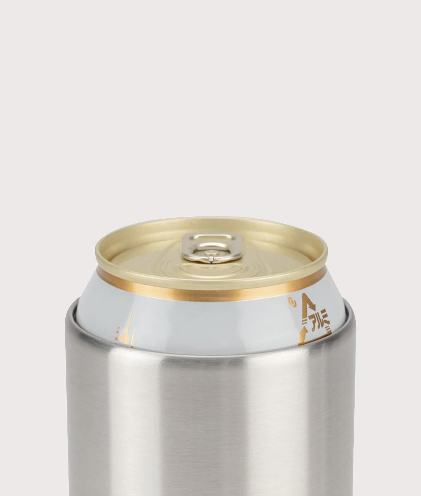 Can Cooler 350 in Silver . Stainless Steel | Snow Peak | Can detail shot 