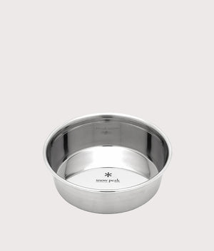 Dog Food Bowl M in silver. Stainless steel  | Snow Peak | Front shot 