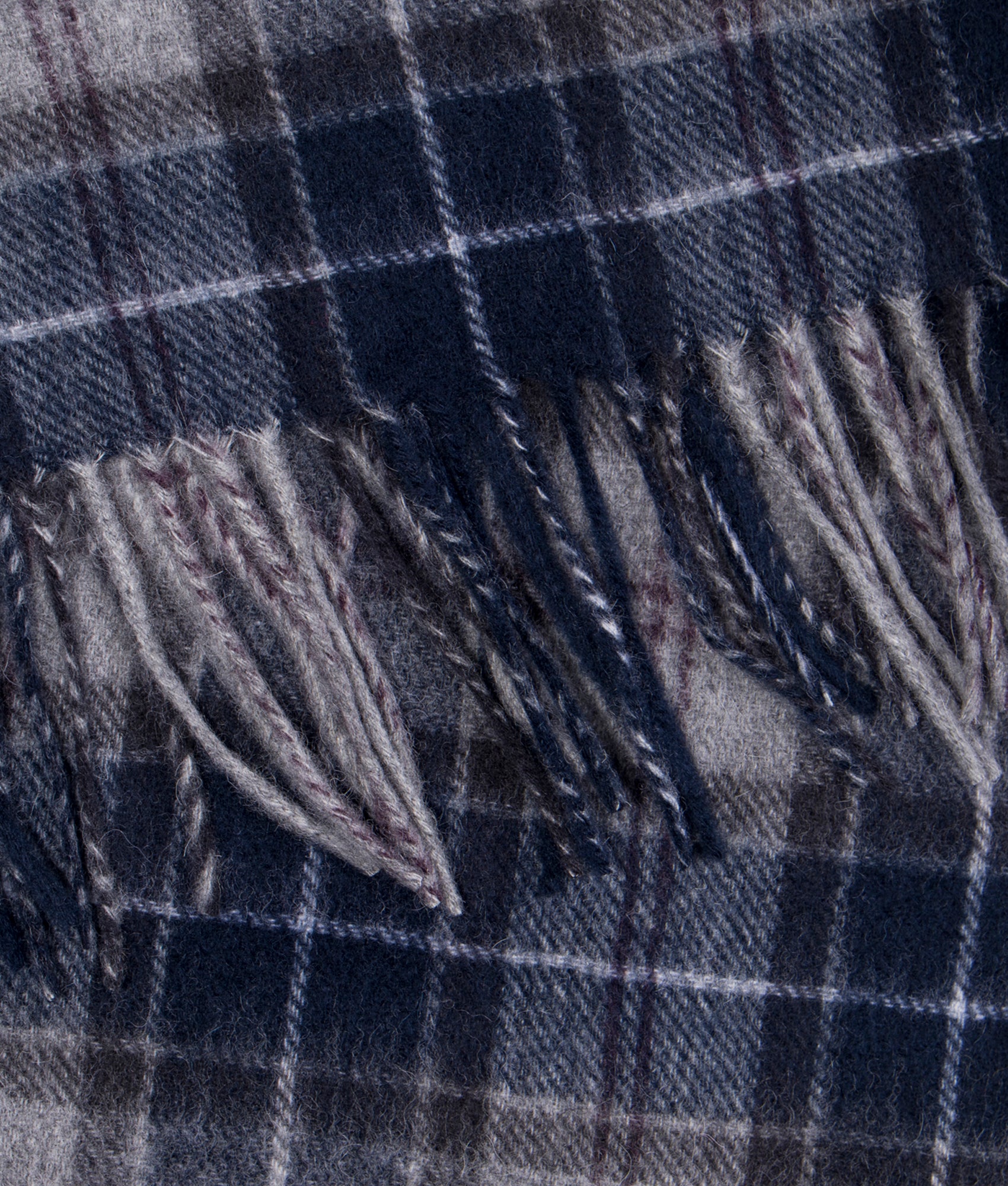 Tartan-Scarf-&-Glove-Gift-Set-Black-Slate-Tartan-Barbour-Lifestyle-EQVVS