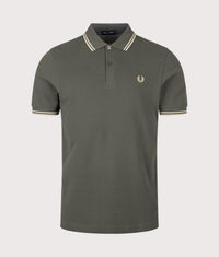 Regular Fit Twin Tipped Fred Perry Polo Shirt: U98 Field Green/Oatmeal 