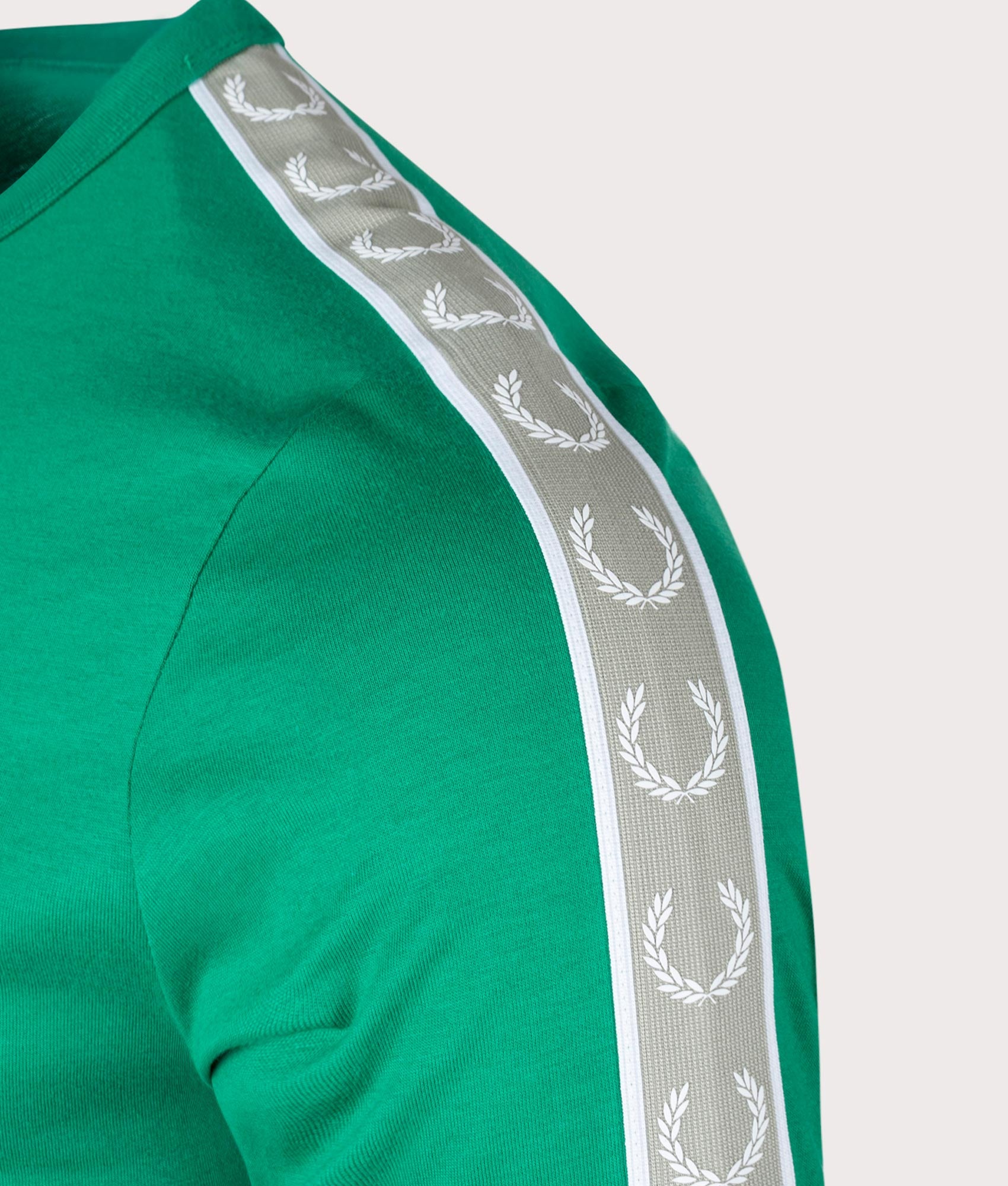 Contrast-Tape-Ringer-T-Shirt-Fred-Perry-Green/Seagrass-Fred-Perry-EQVVS