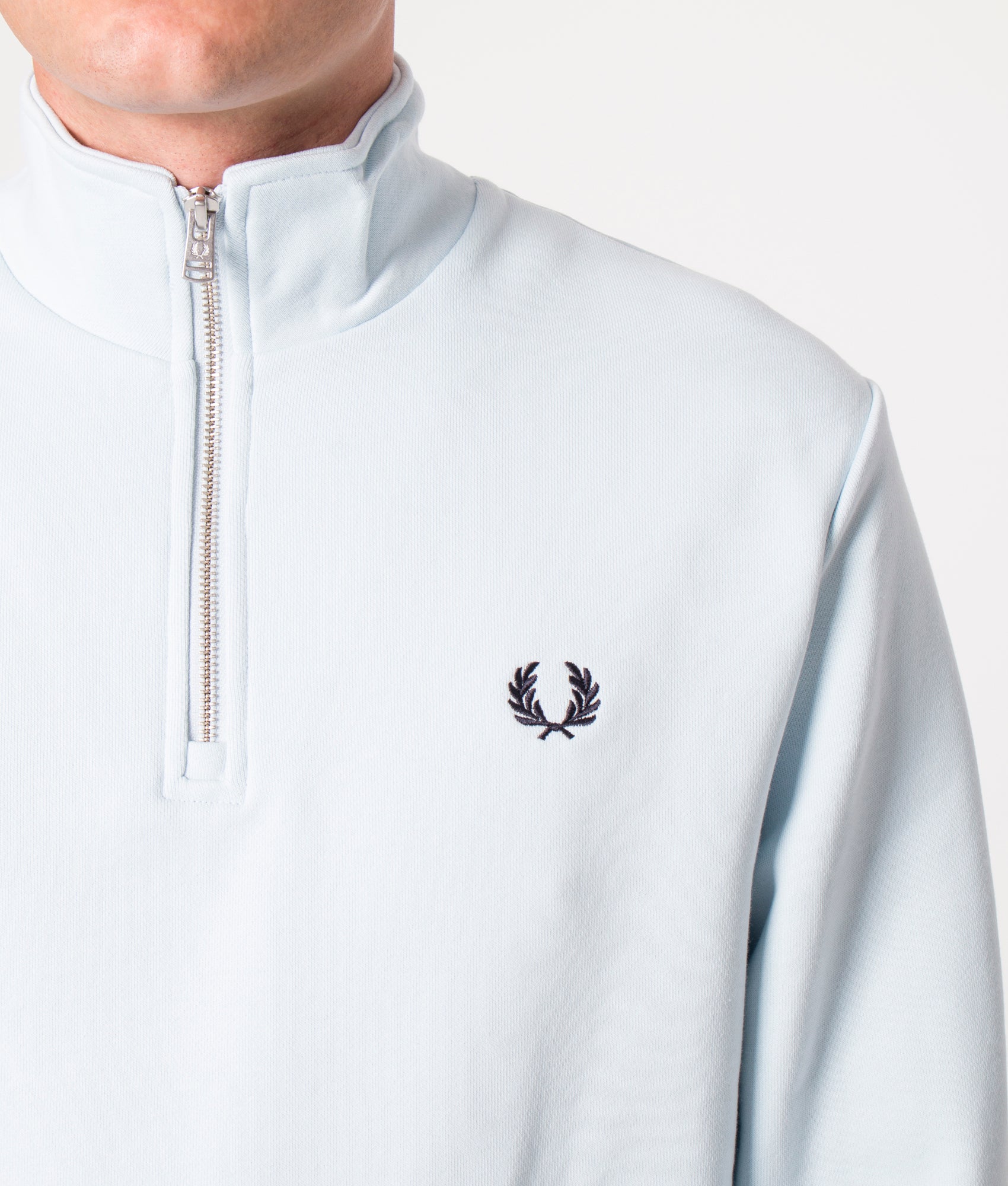 Quarter-Zip-Sweatshirt-Light-Ice-Fred-Perry-EQVVS