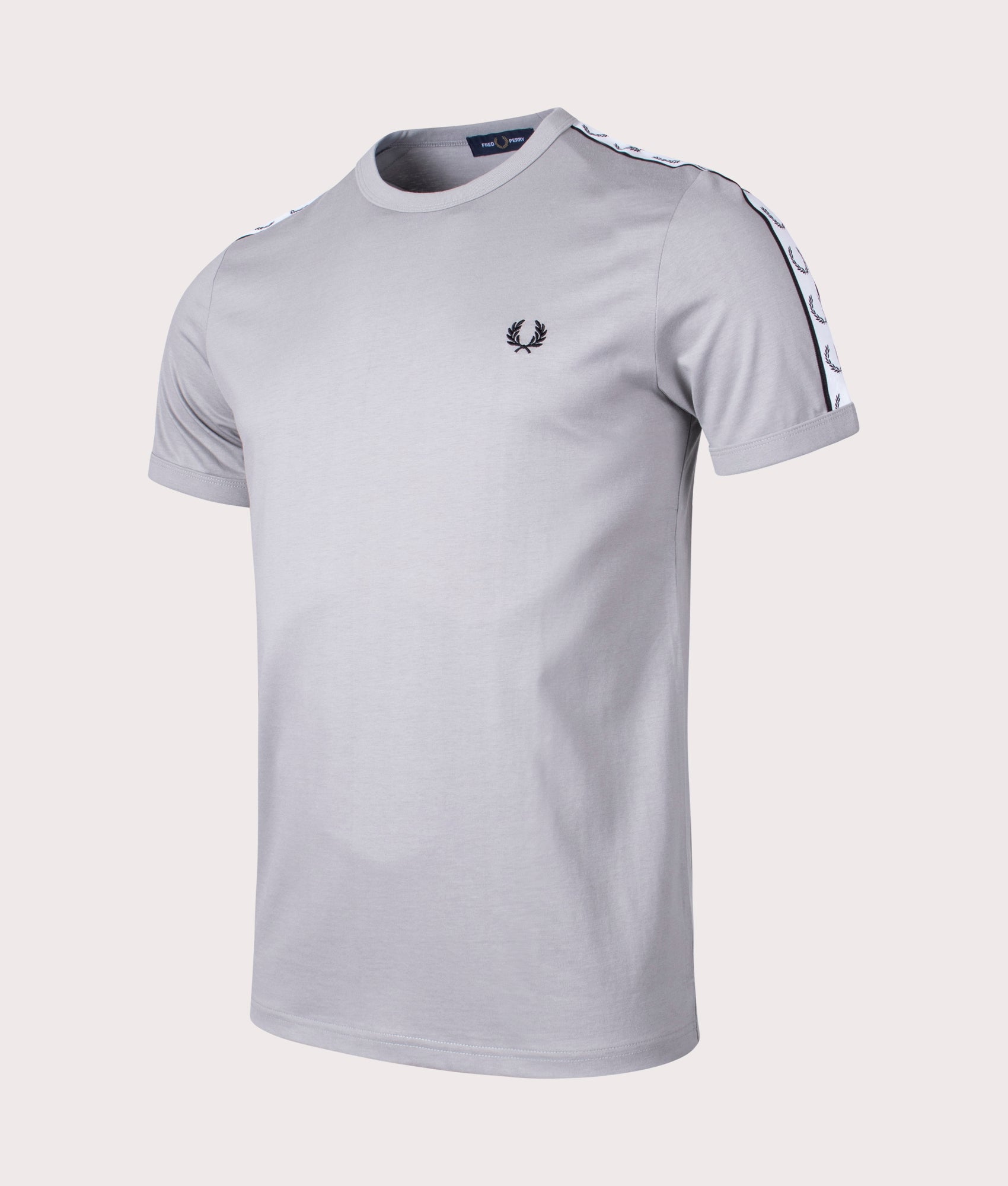 Taped-Ringer-T-Shirt-Limestone-Fred-Perry-EQVVS