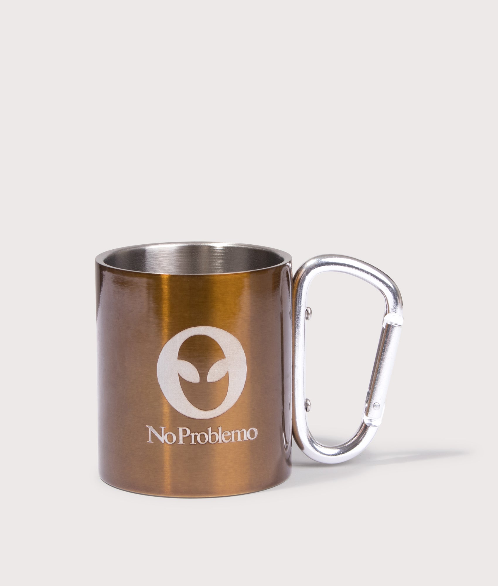 No Problemo Carabiner Mug in Khaki. Stainless steel | No Problemo | Shot at EQVVS | Front shot 