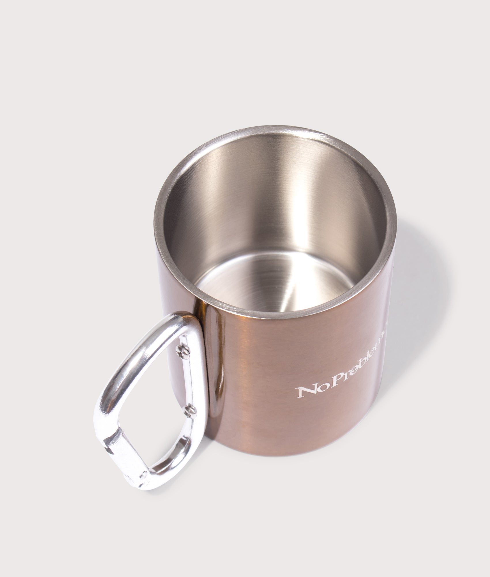 No Problemo Carabiner Mug in Khaki. Stainless steel | No Problemo | Shot at EQVVS | Top shot 
