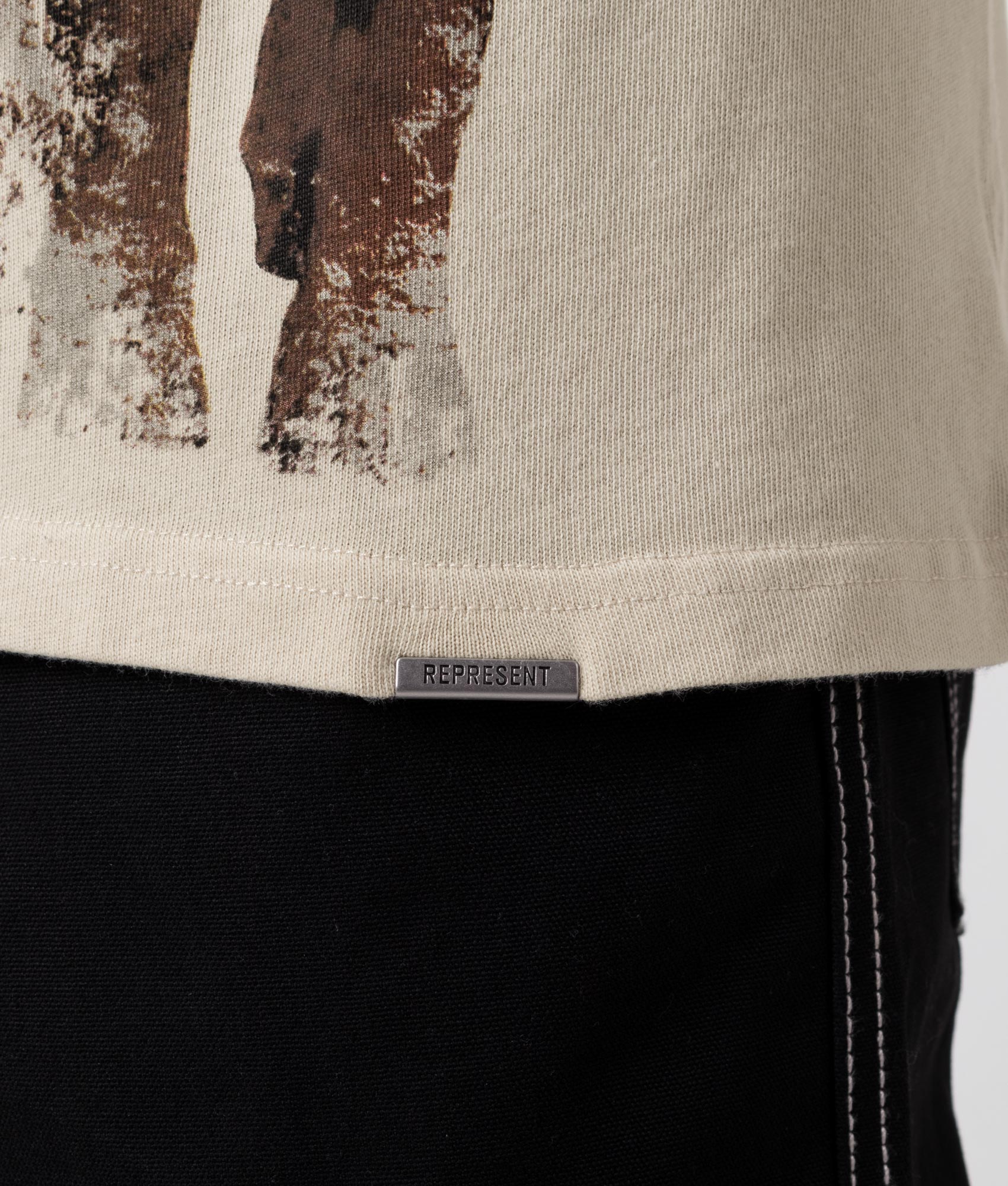 Oversized-Thoroughbred-T-Shirt-02-Vintage-White-REPRESENT-EQVVS