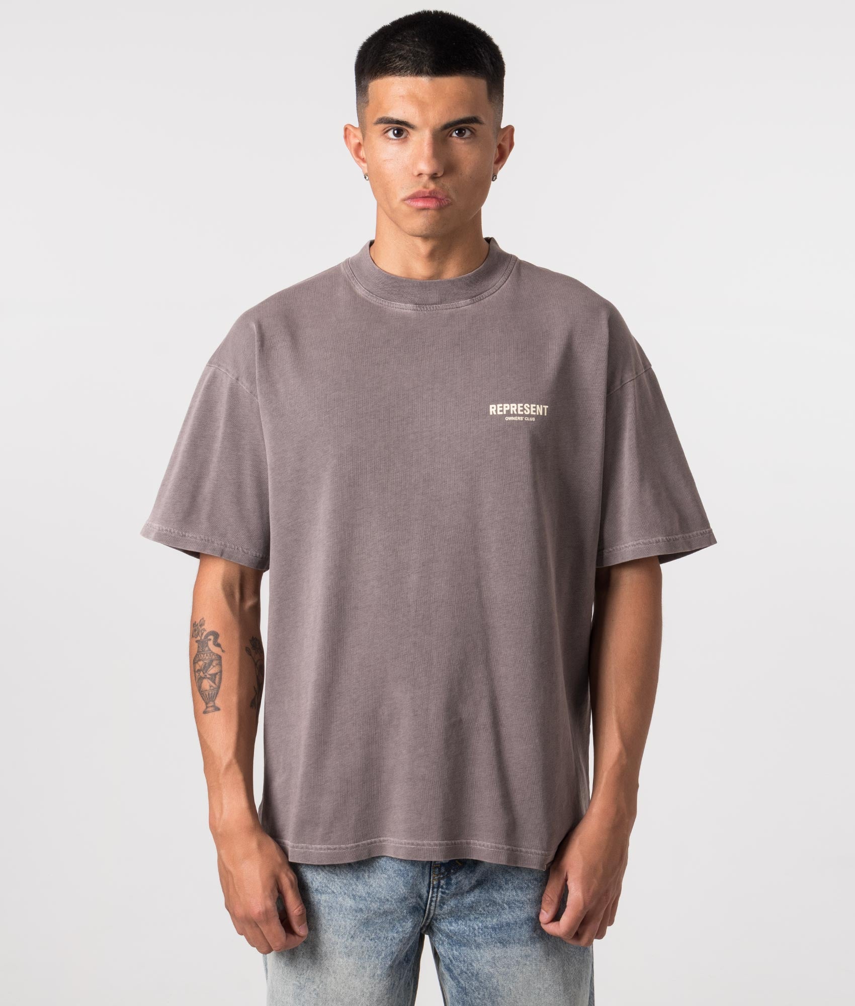 Represent Owners Club T-Shirt in Fog. EQVVS Model Shot. 