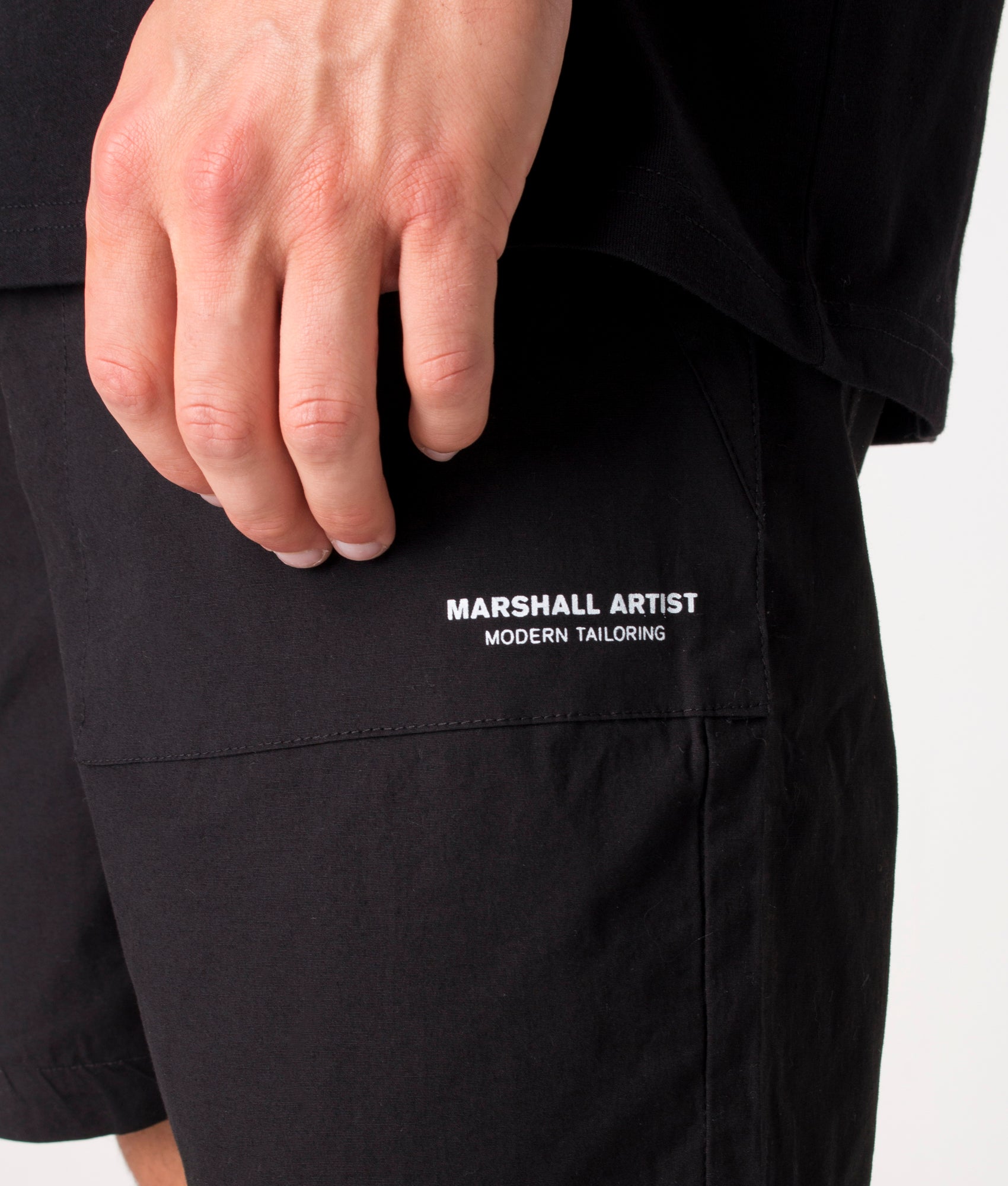 Regular-Fit-Gaberdine-Shorts-Black-Marshall-Artist-EQVVS