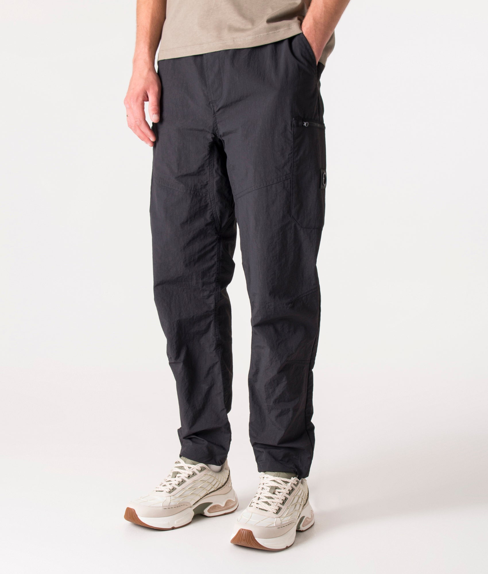 Regular-Fit-Compressa-Cargo-Pants-Black-Marshall-Artist-EQVVS