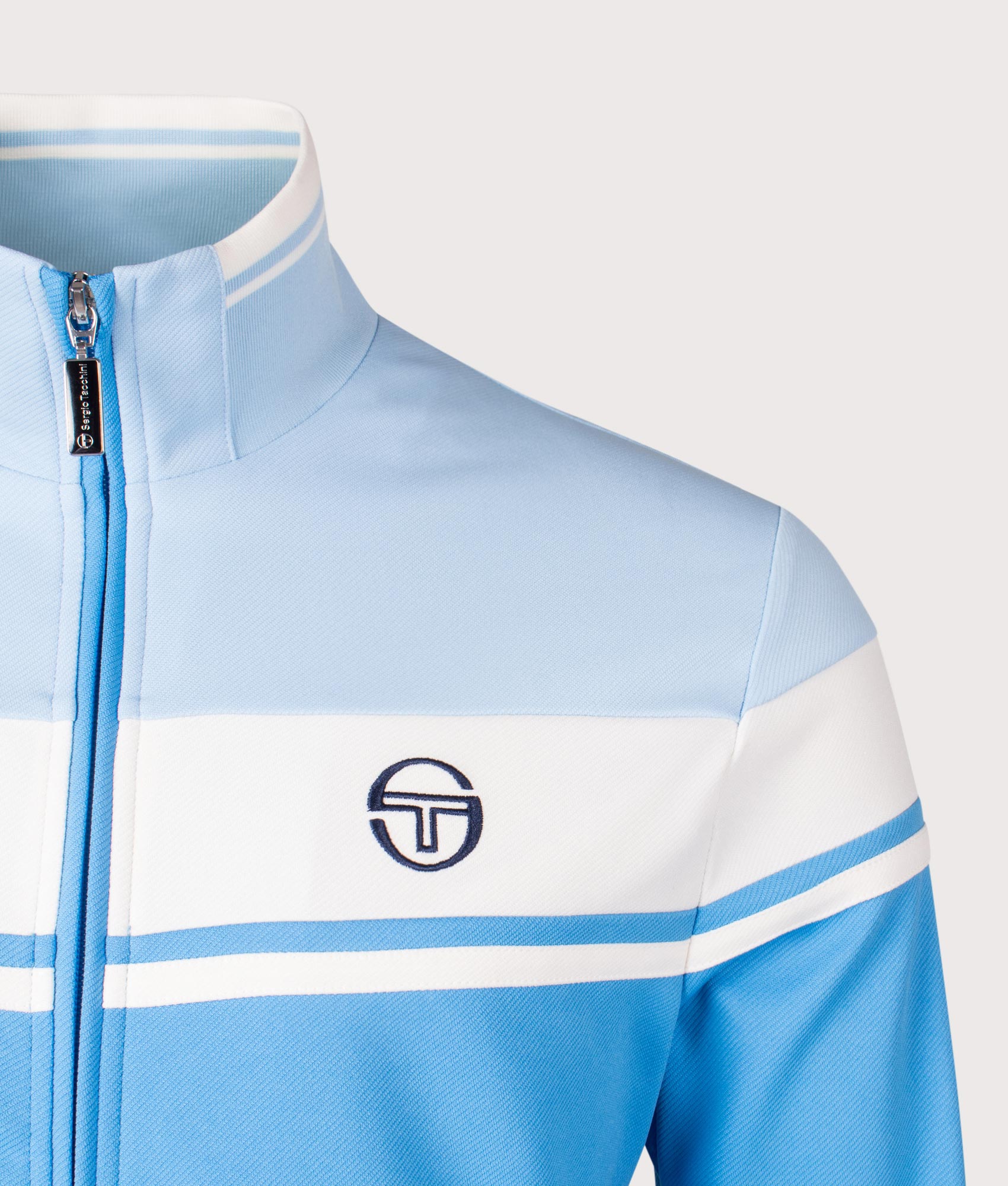 Damarindo Track Top. Shot by EQVVS> Detail shot.