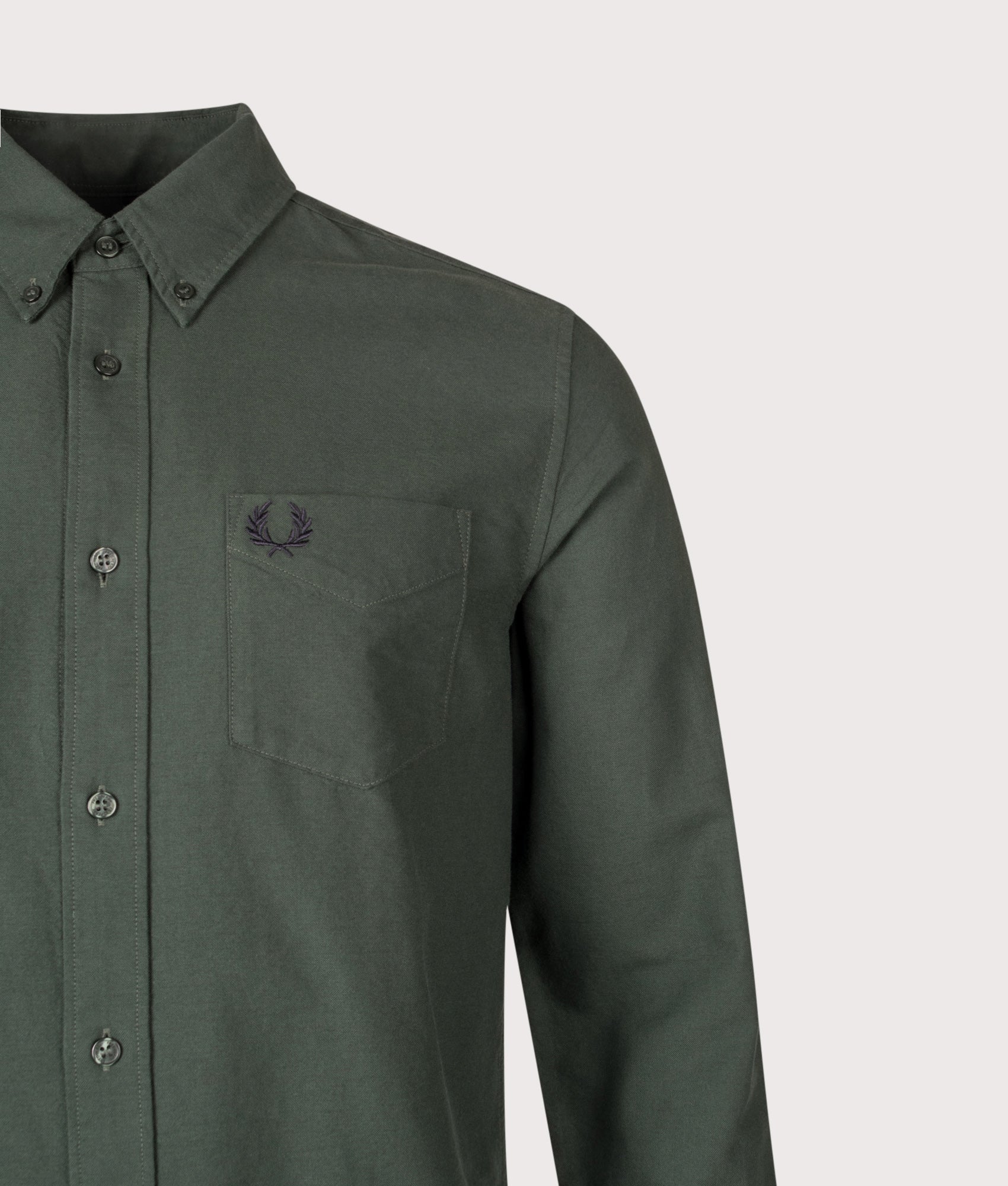 Oxford Shirt in Court Green | 100% Cotton | Fred Perry | EQVVS | Front detail shot 