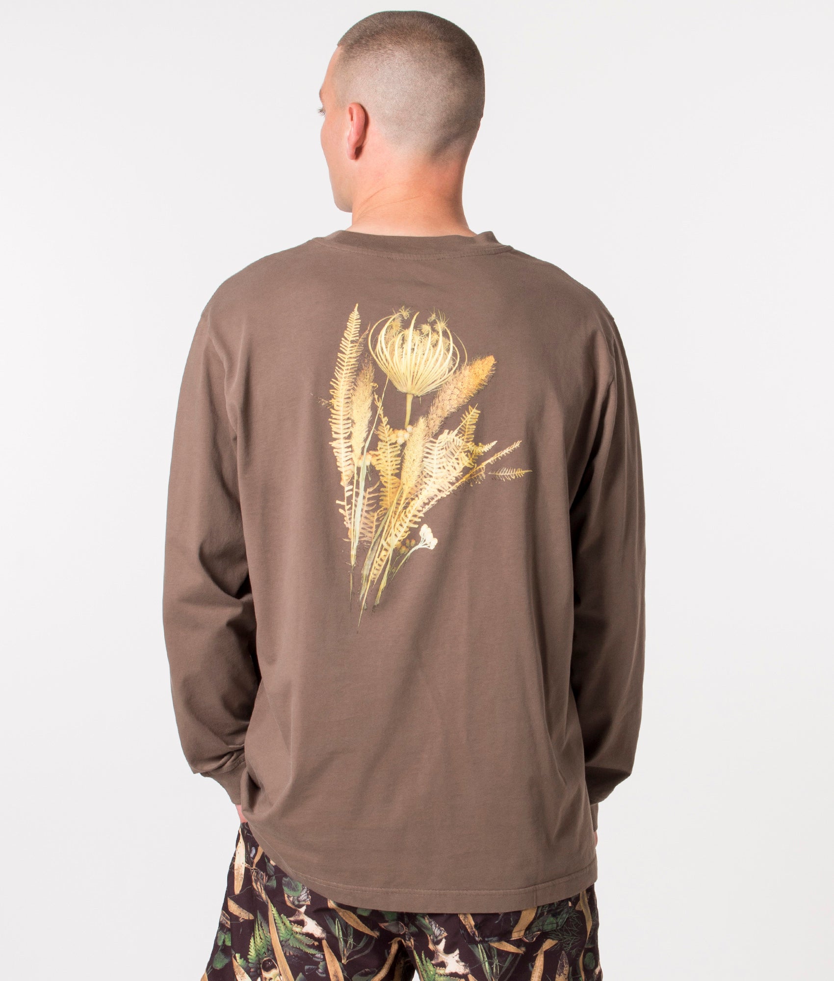 Long-Sleeve-Herc-Flower-T-Shirt-Crocodile-Green-Wood-Wood-EQVVS