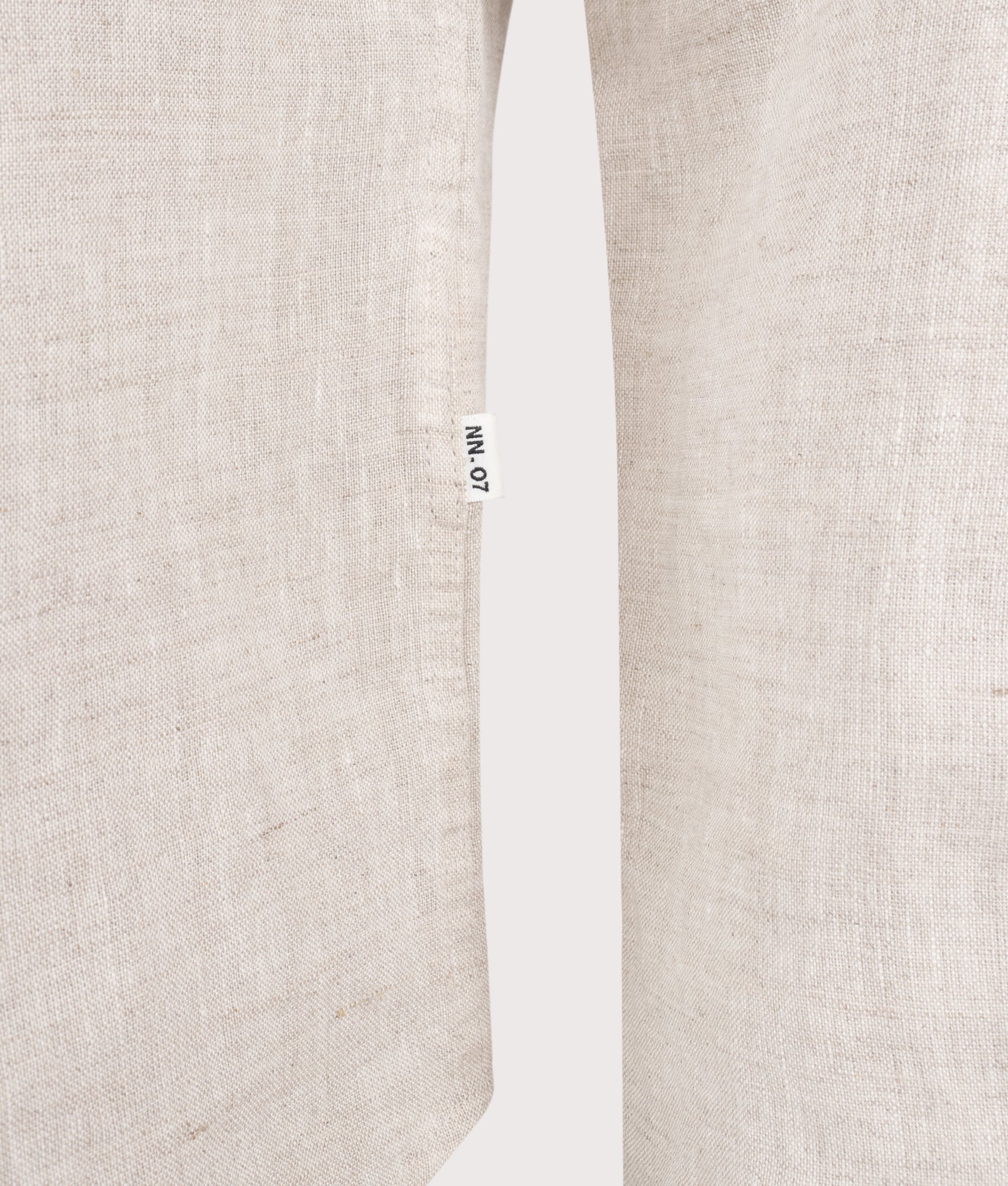 Enzo Linen Shirt in Oat by NN.07. Shot by EQVVS. Detail shot.