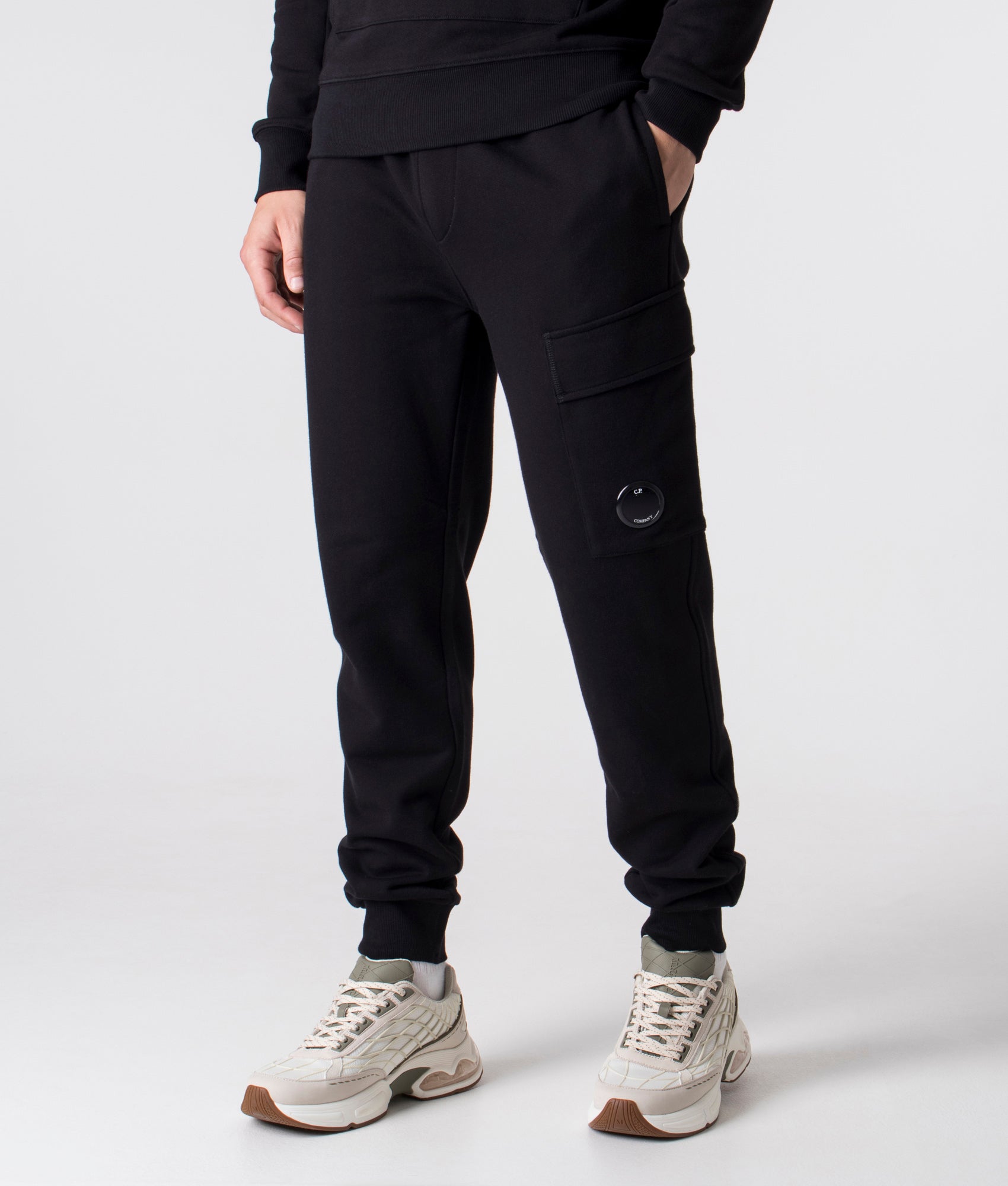Regular-Fit-Diagonal-Raised-Fleece-Cargo-Joggers-Black-C.P.-Company-EQVVS