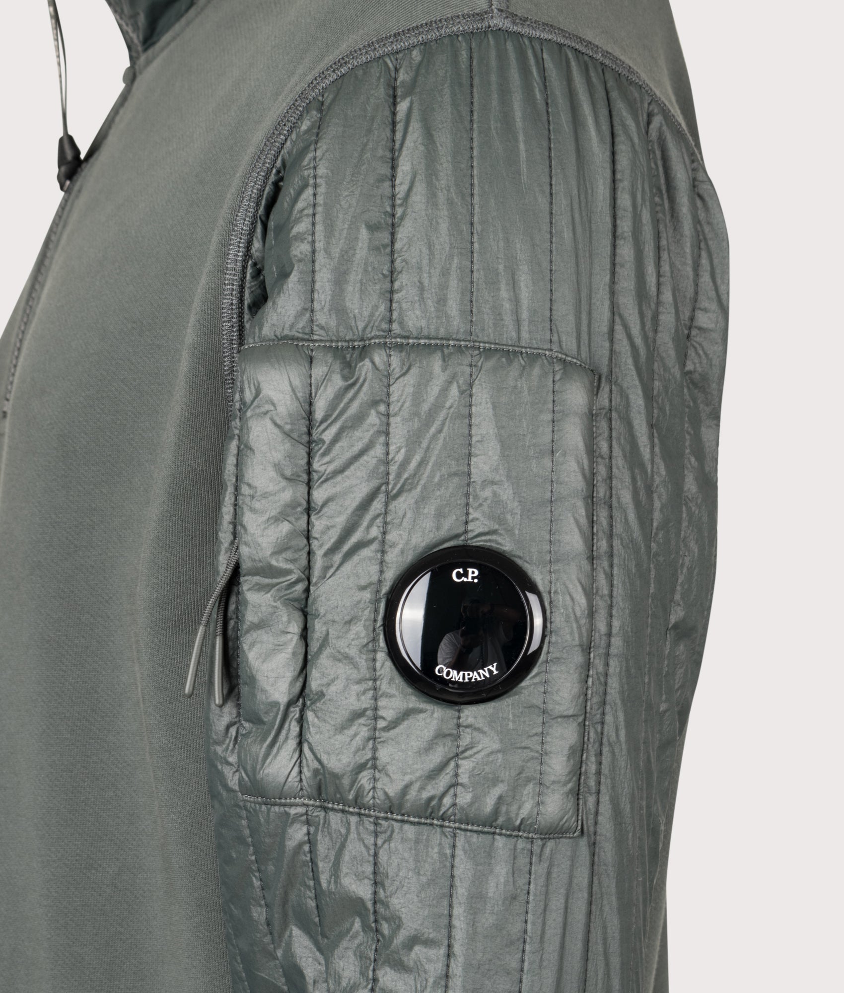 Diagonal Raised Fleece Quarter Zip Sweatshirt in Dark Shadow | 100% Cotton | C.P. Company | EQVVS | Detail shot 