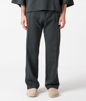 Essential-Pleated-Joggers-Vintage-Black-Florence-Back-EQVVS